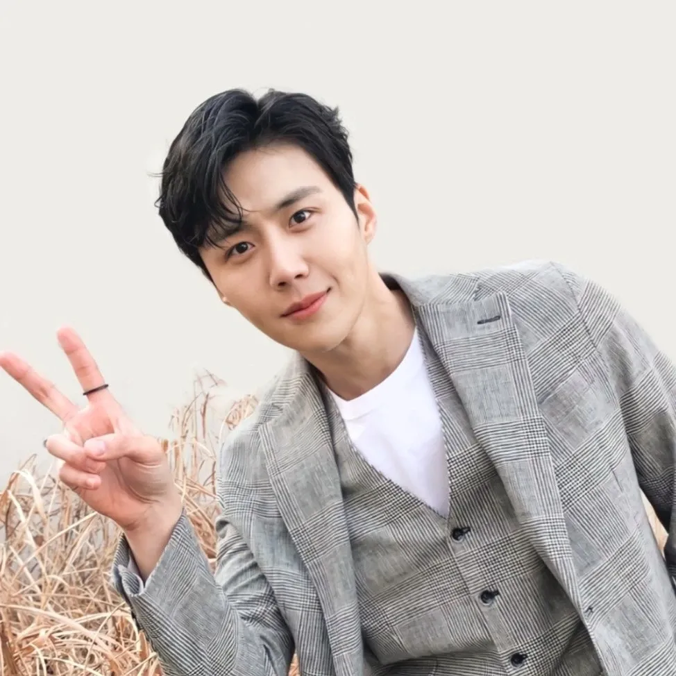 Latest photo of Kim Seonho