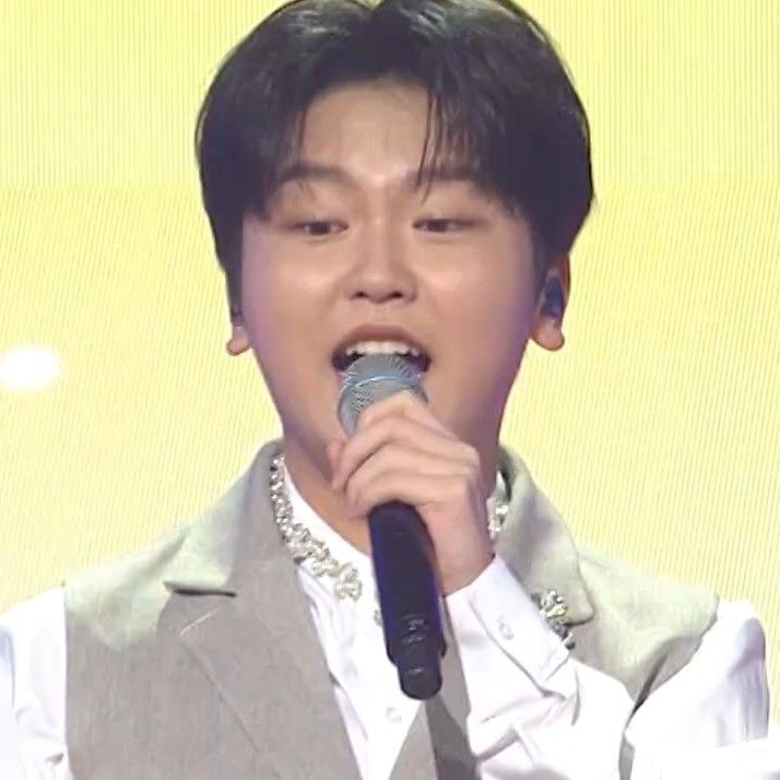 Recent activity shot of Park Sungon