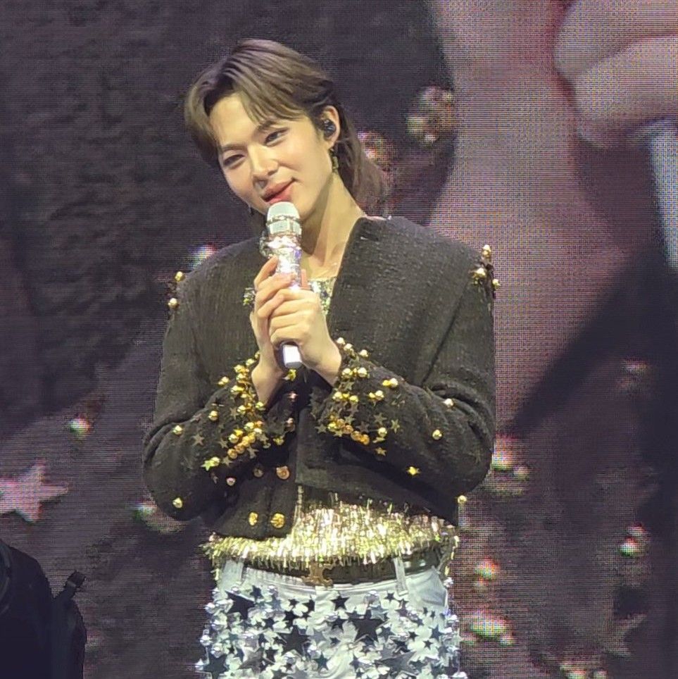 A moment captured by a fan of NuNew