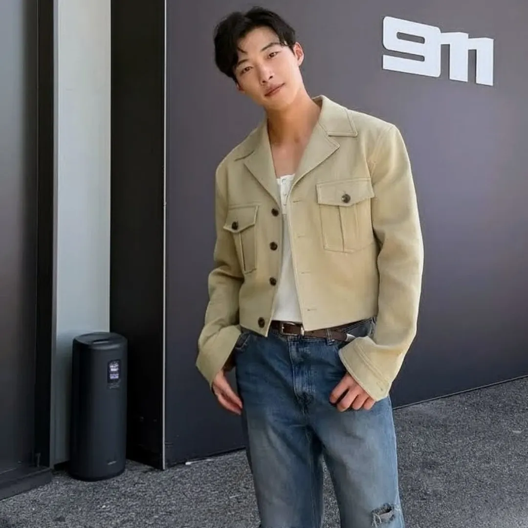 A moment captured by a fan of Woo Dohwan