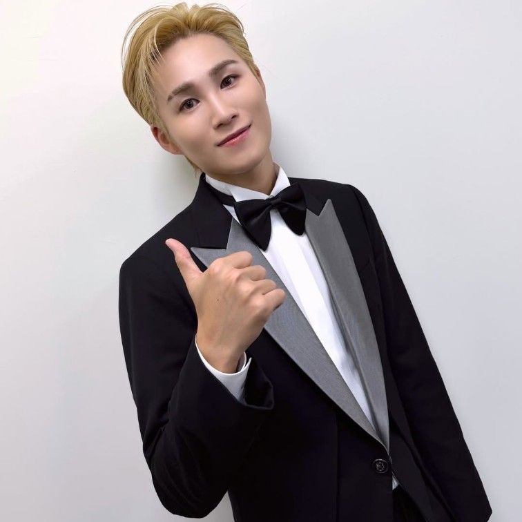 김희재의 비하인드 컷