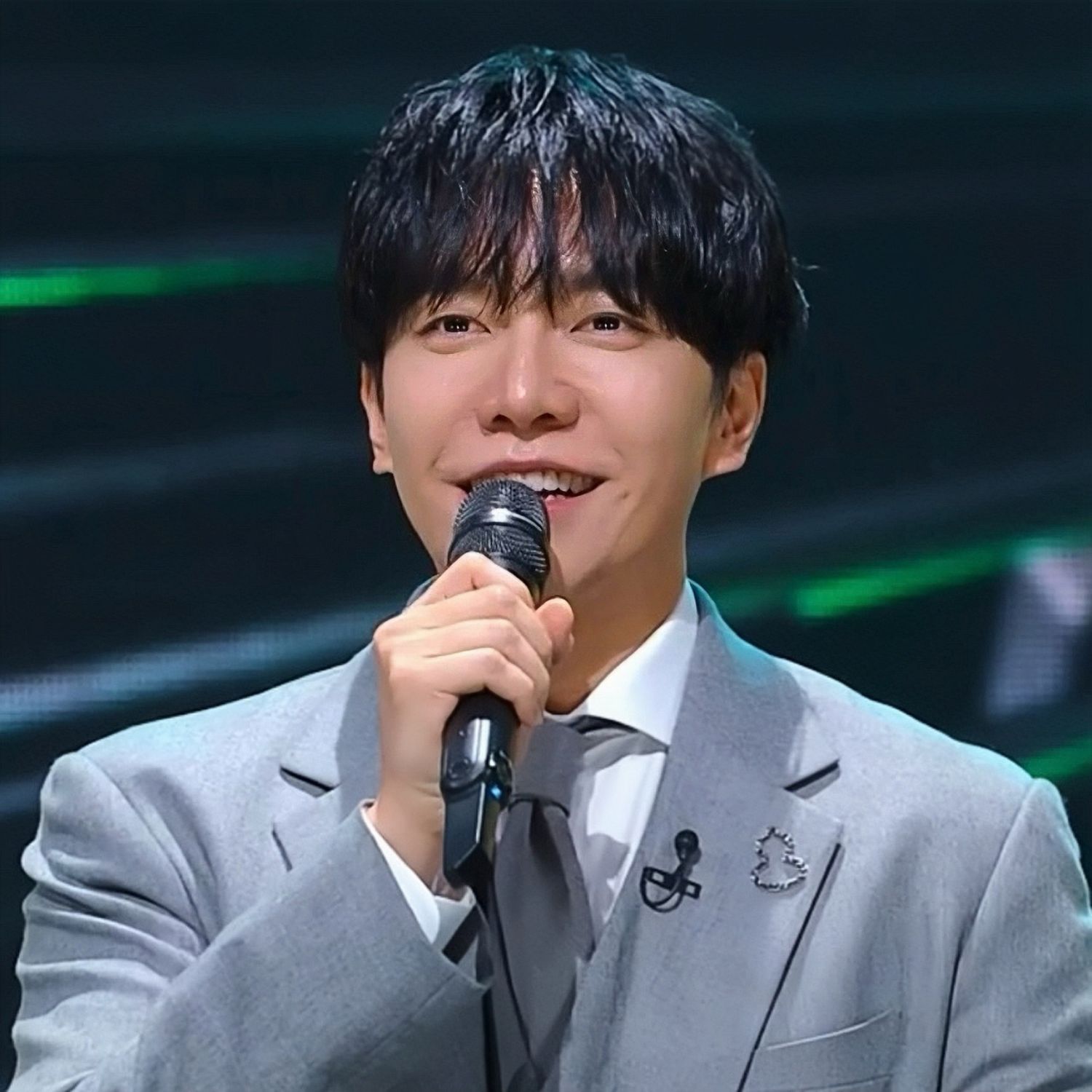 Cuplikan di balik layar dari Lee Seunggi