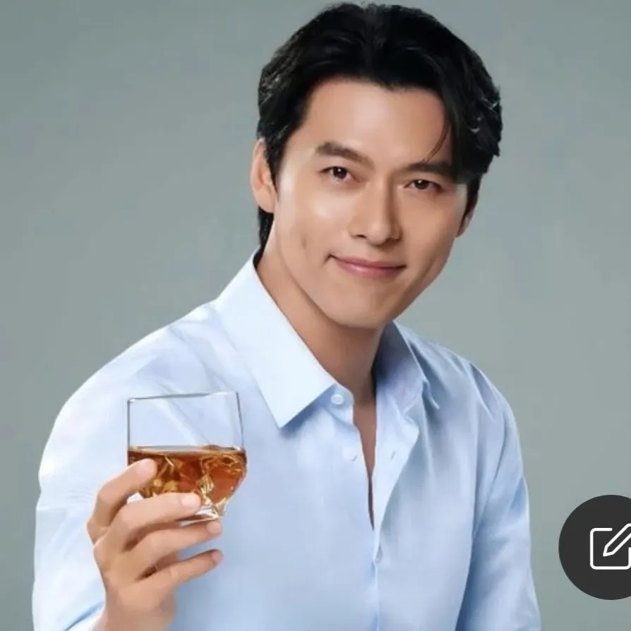 현빈의 최신 사진