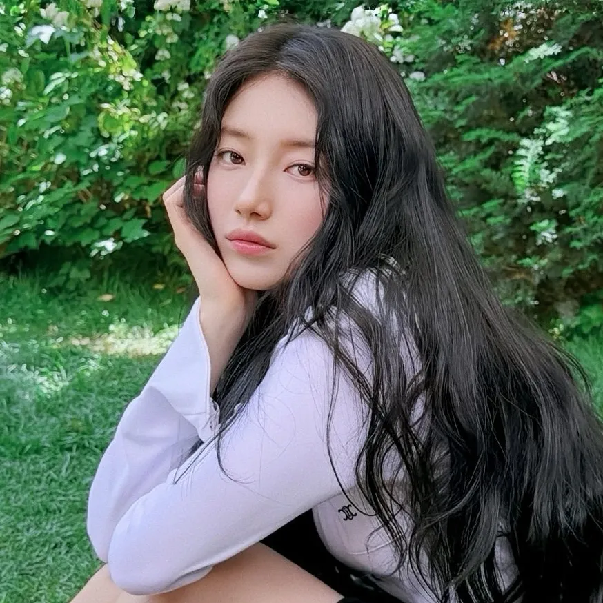 A moment captured by a fan of Bae Suzy