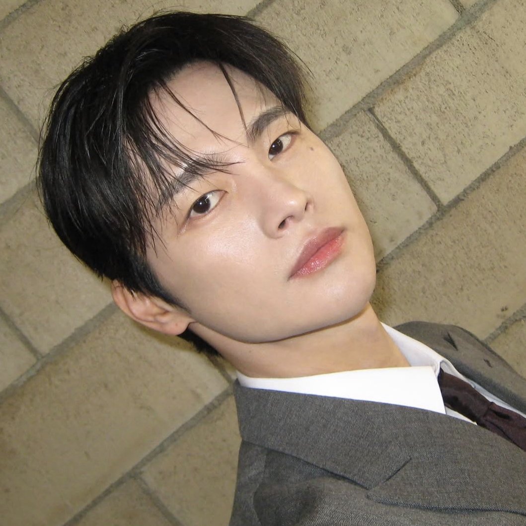 Recent activity shot of Seo Inguk