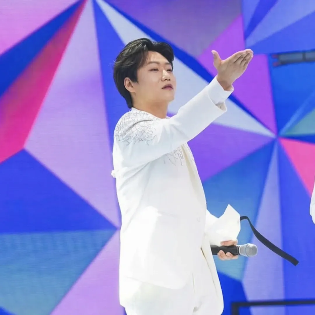 A moment captured by a fan of Min Soohyun