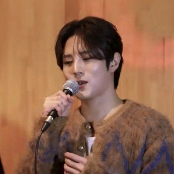 A moment captured by a fan of Kim Jungyeon