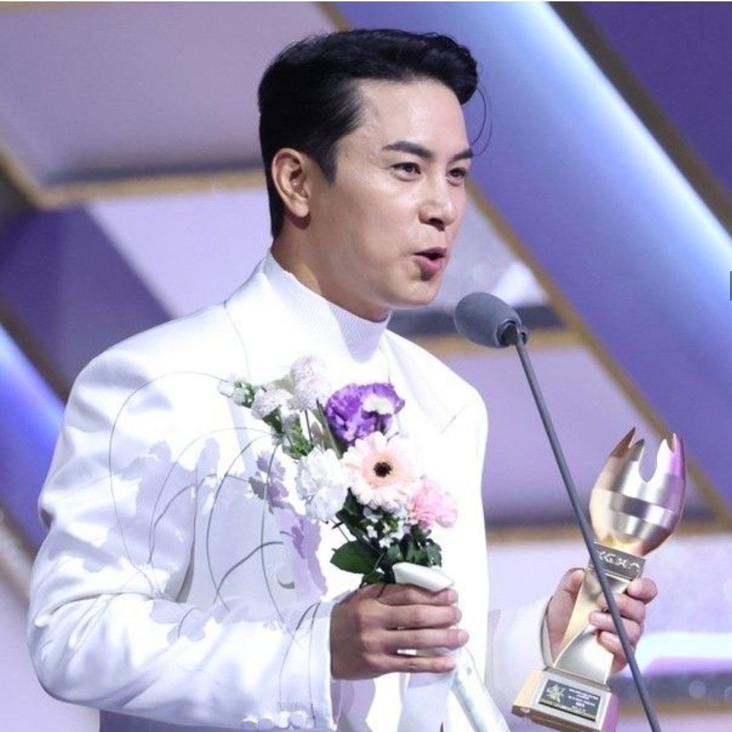 Foto kegiatan terbaru dari Jang Minho