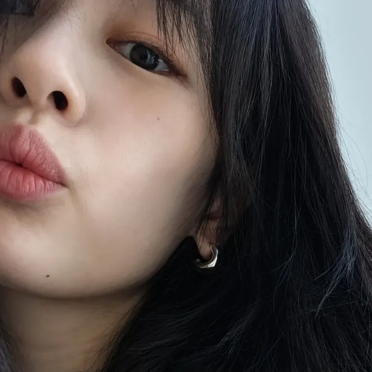 Behind-the-scenes cut of Jung Somin