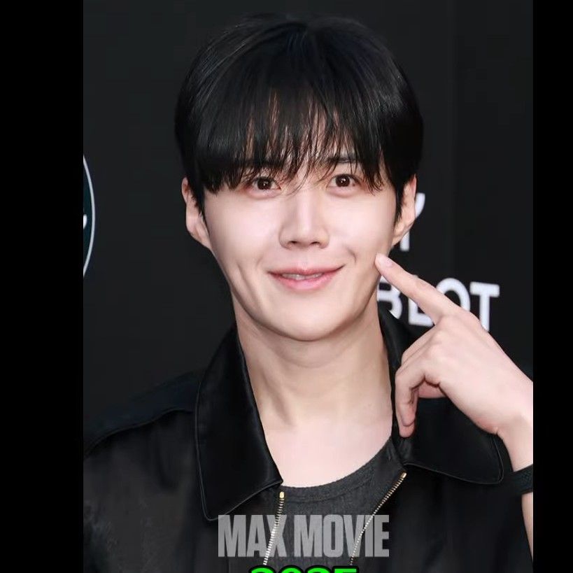 粉丝拍下的金宣虎瞬间