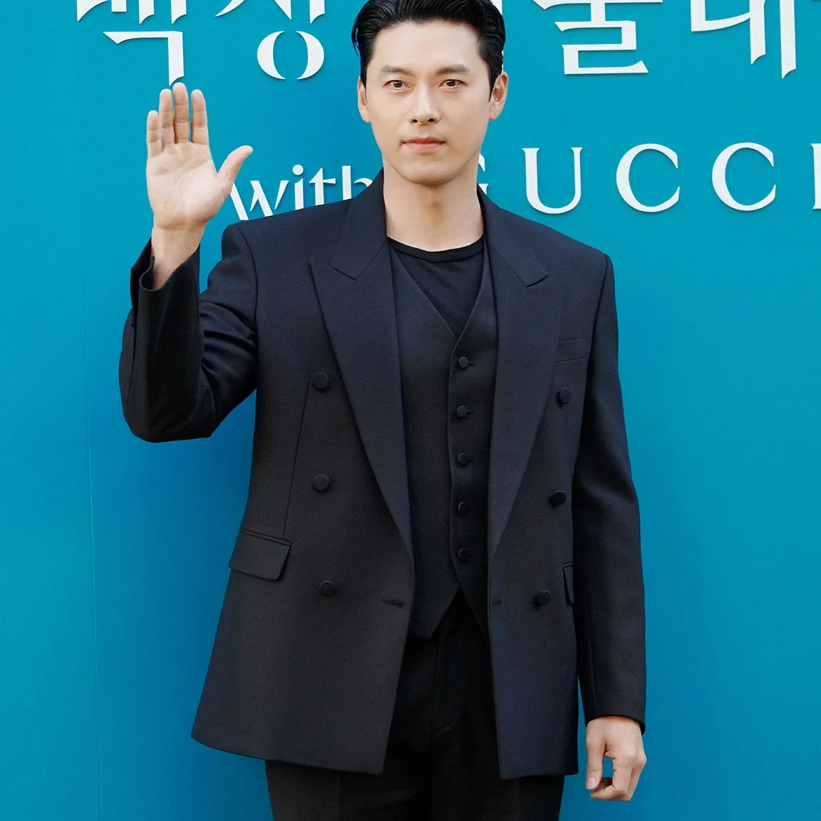 Momen yang diabadikan oleh penggemar Hyun Bin
