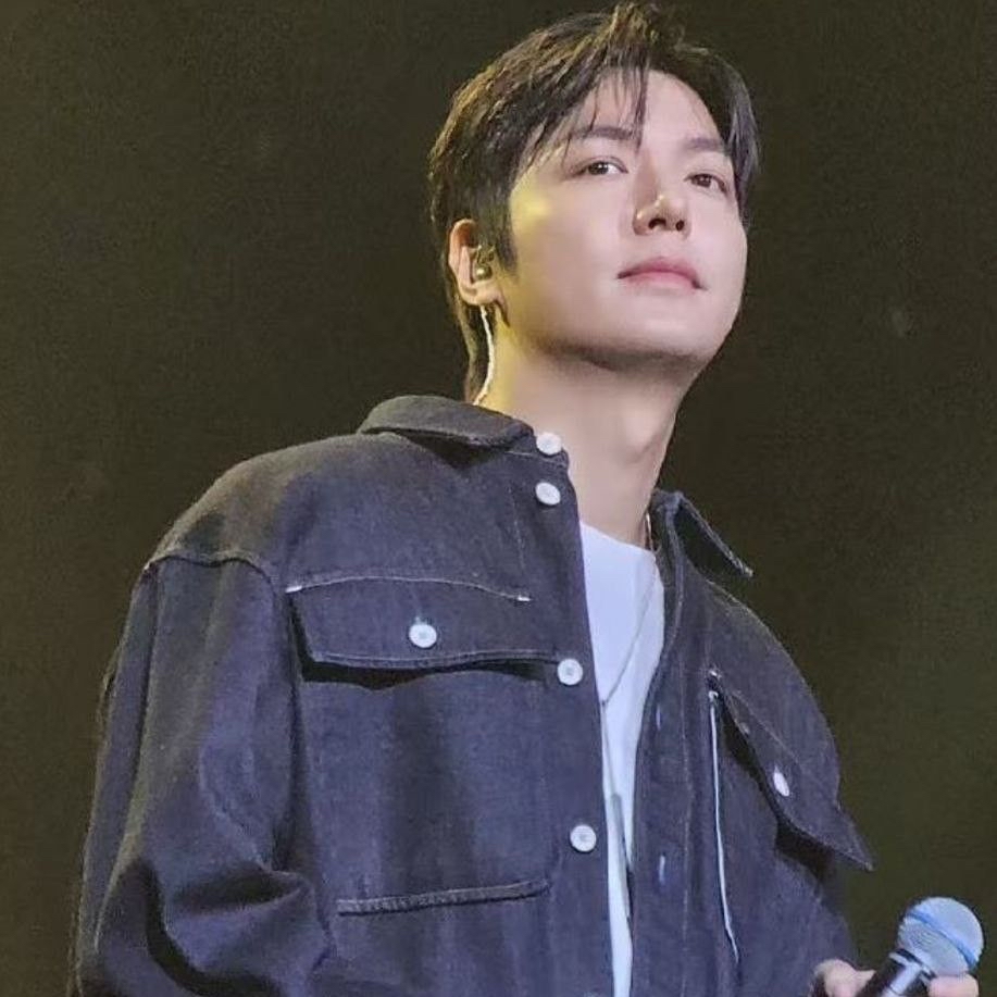 Latest photo of Lee Minho