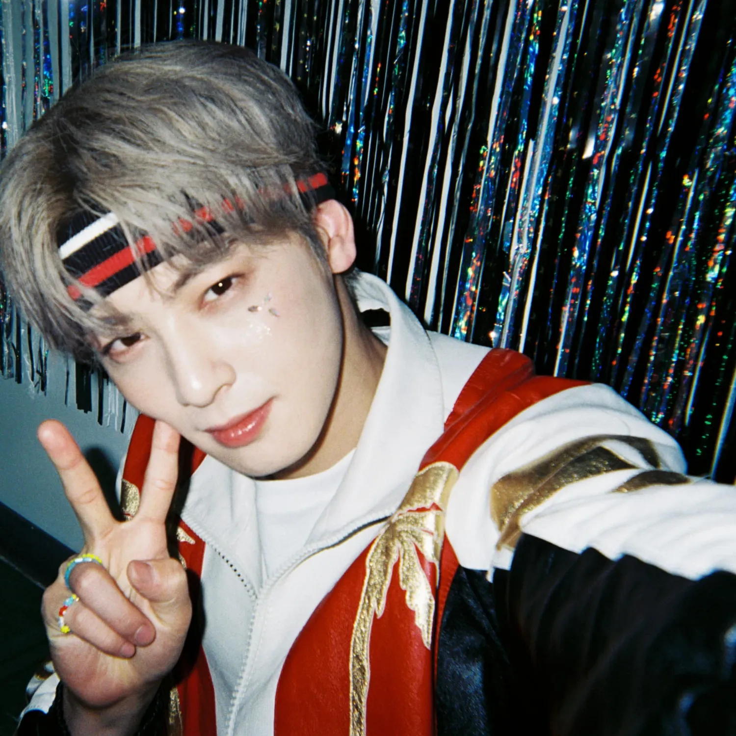 Behind-the-scenes cut of Cha Eunwoo