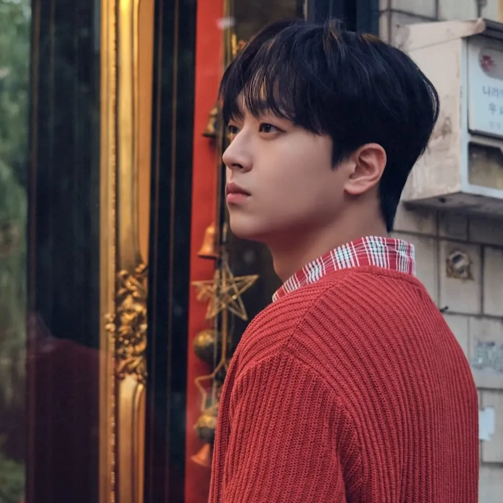 李灿元的最新照片