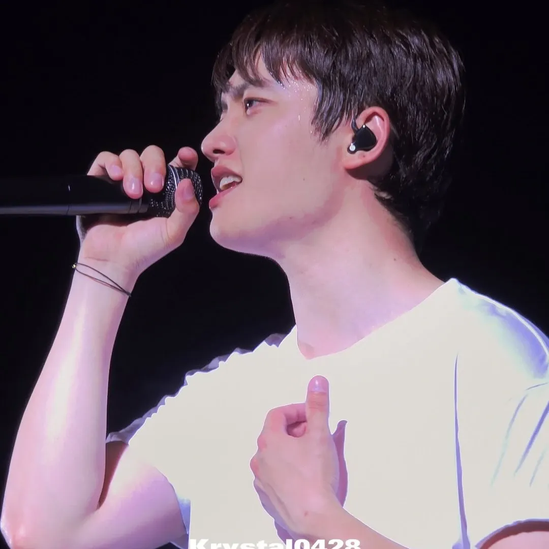 Cuplikan di balik layar dari Doh Kyungsoo (D.O.)