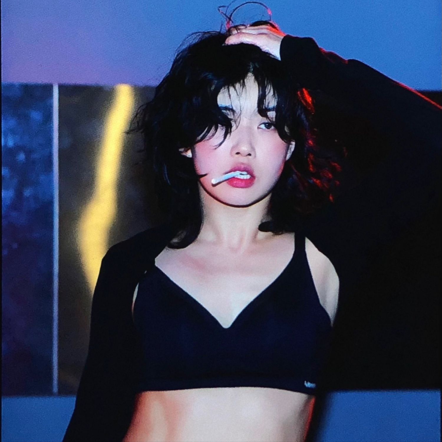 Behind-the-scenes cut of Aiki