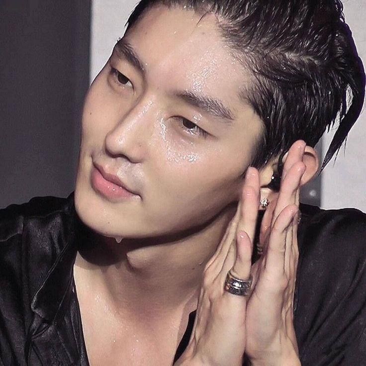 Latest photo of Lee Joongi