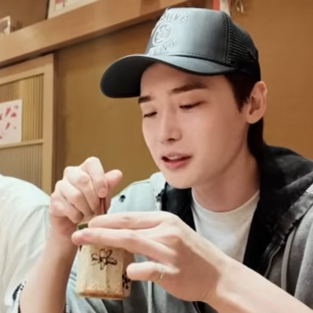 Latest photo of Lee Jongsuk