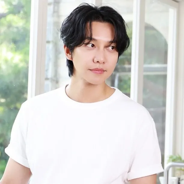 Cuplikan di balik layar dari Lee Seunggi