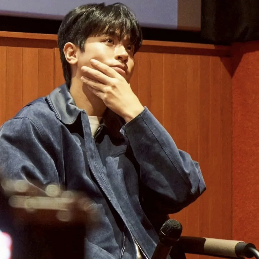 A moment captured by a fan of Park Jeongmin