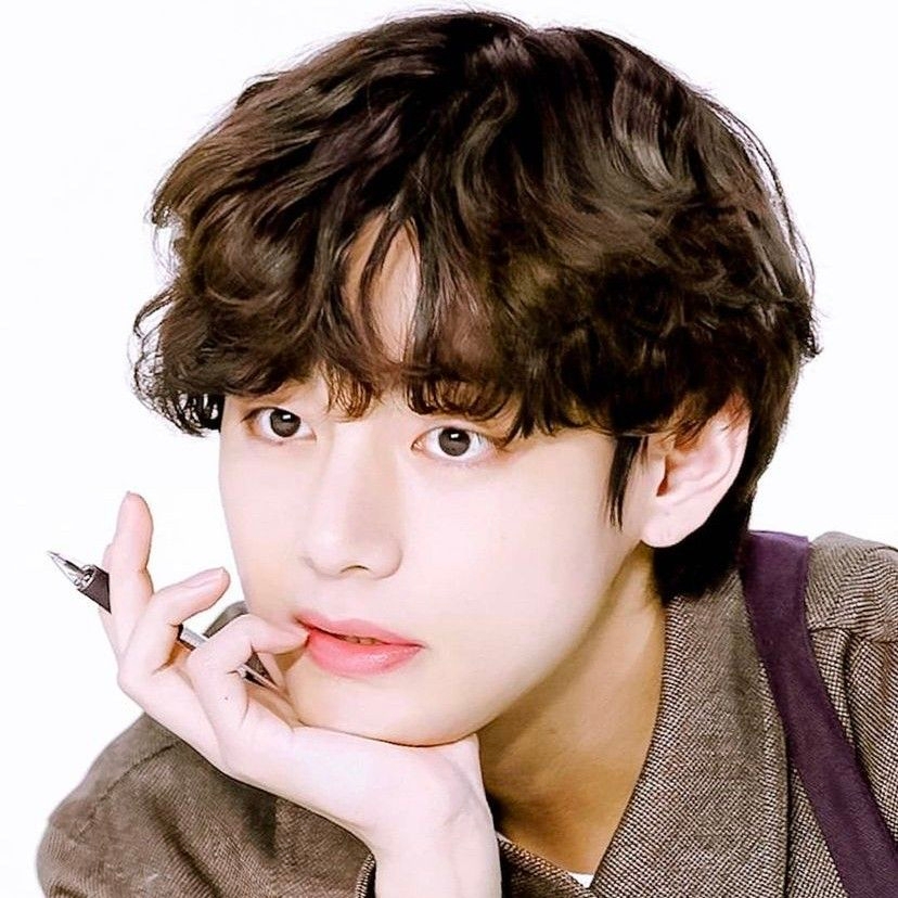 Recent activity shot of Kim Taehyung (V)