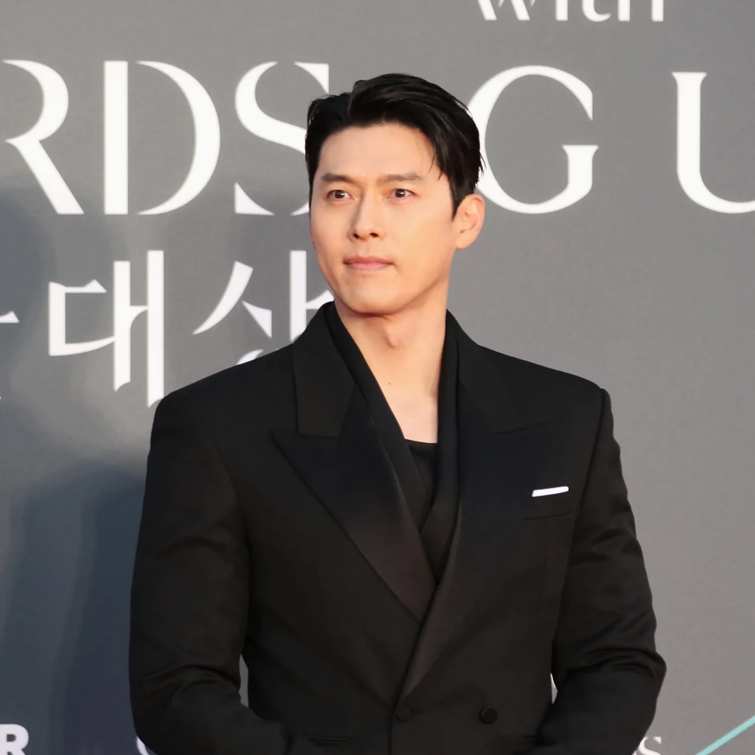 Cuplikan di balik layar dari Hyun Bin