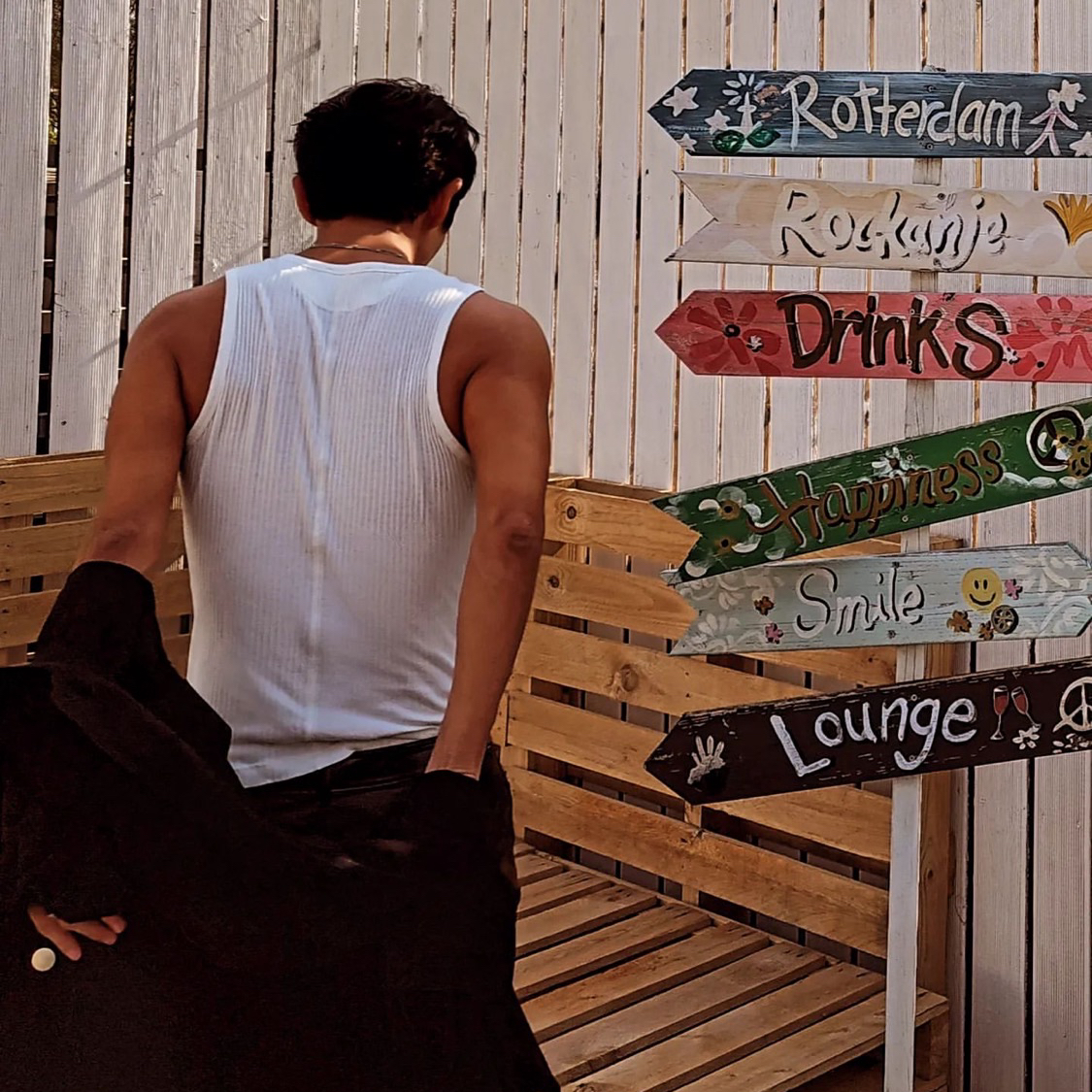 Behind-the-scenes cut of Lee Joongi