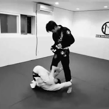 Behind-the-scenes cut of Lee Joongi