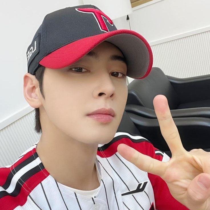 Foto terbaru dari Cha Eunwoo