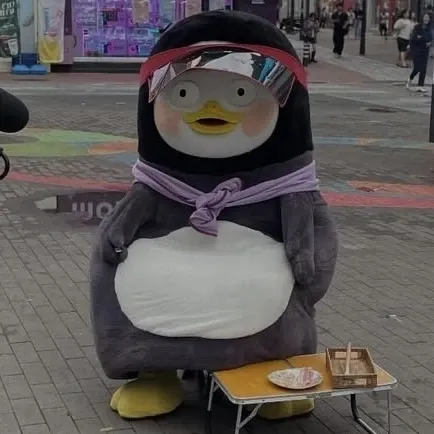 ペンスの最近の活動ショット