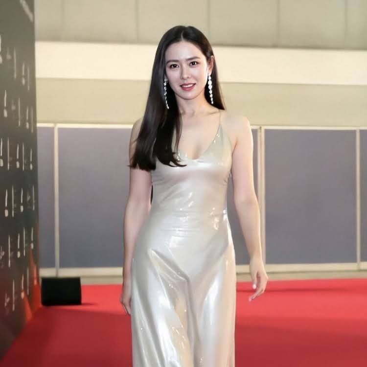 Recent activity shot of Son Yejin