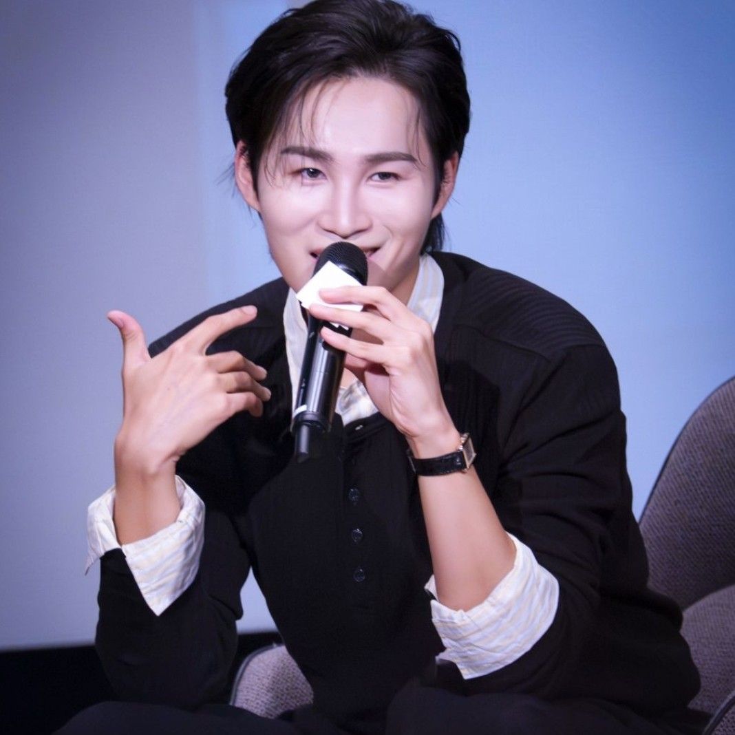 A moment captured by a fan of Kim Heejae