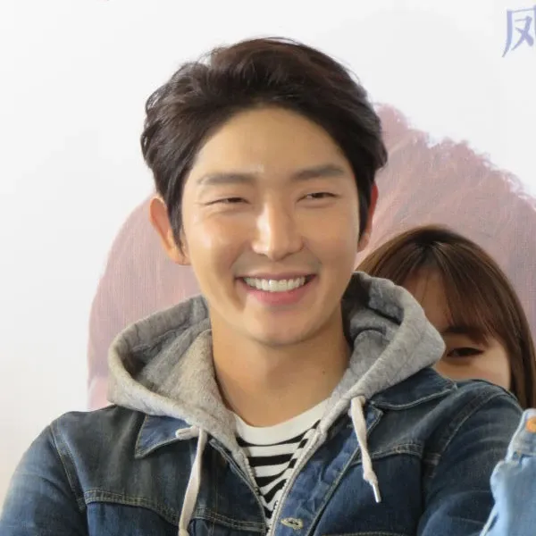 이준기의 최신 사진