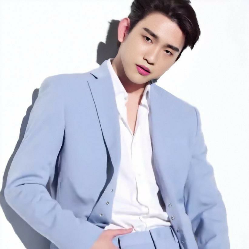 Cuplikan di balik layar dari Park Jinyoung