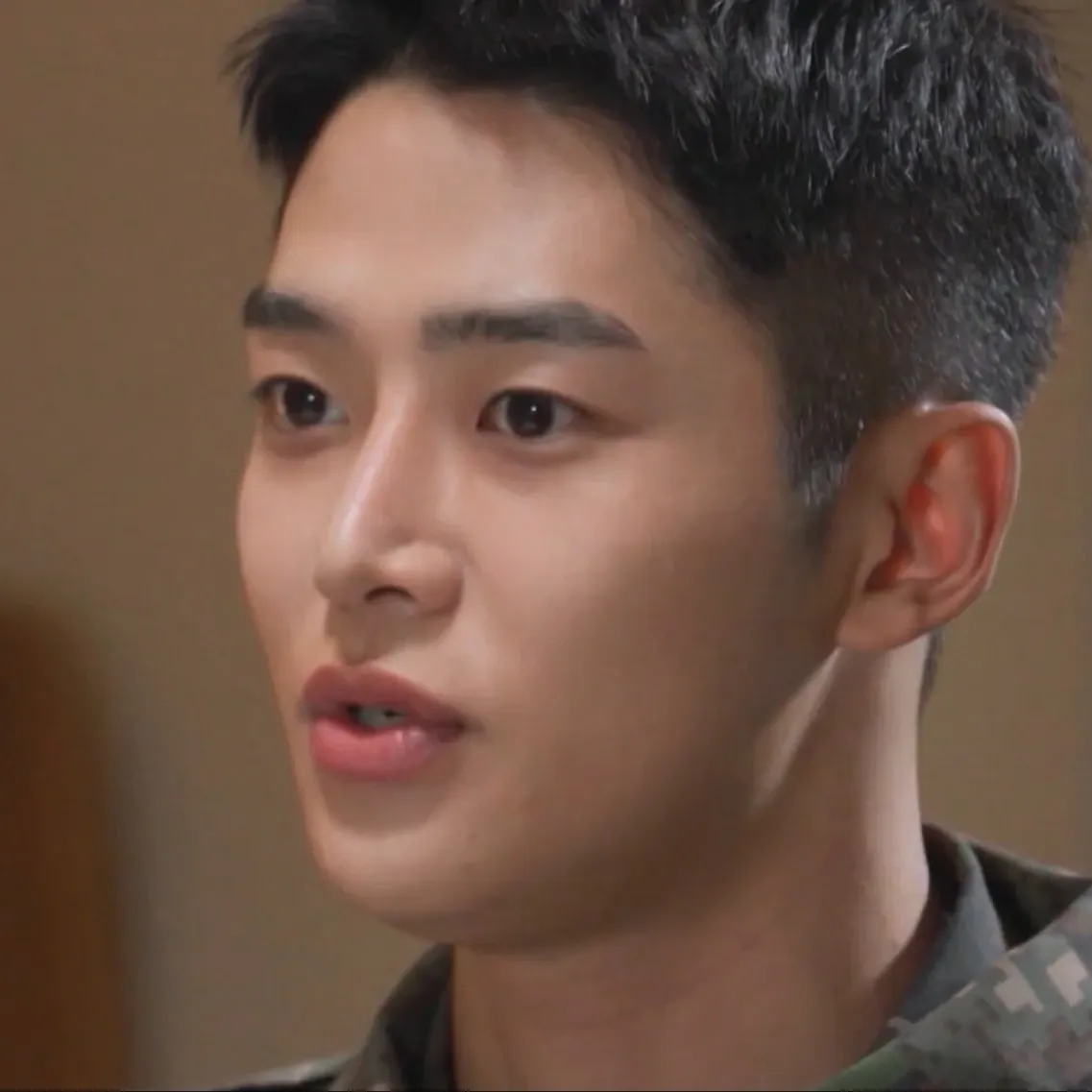 Cuplikan di balik layar dari Rowoon