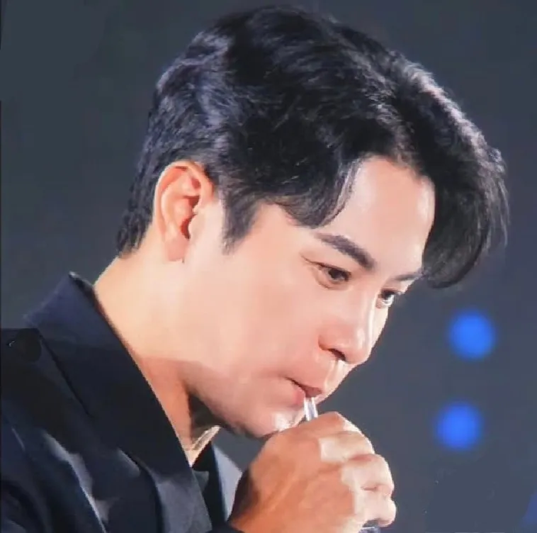 Foto kegiatan terbaru dari Jang Minho