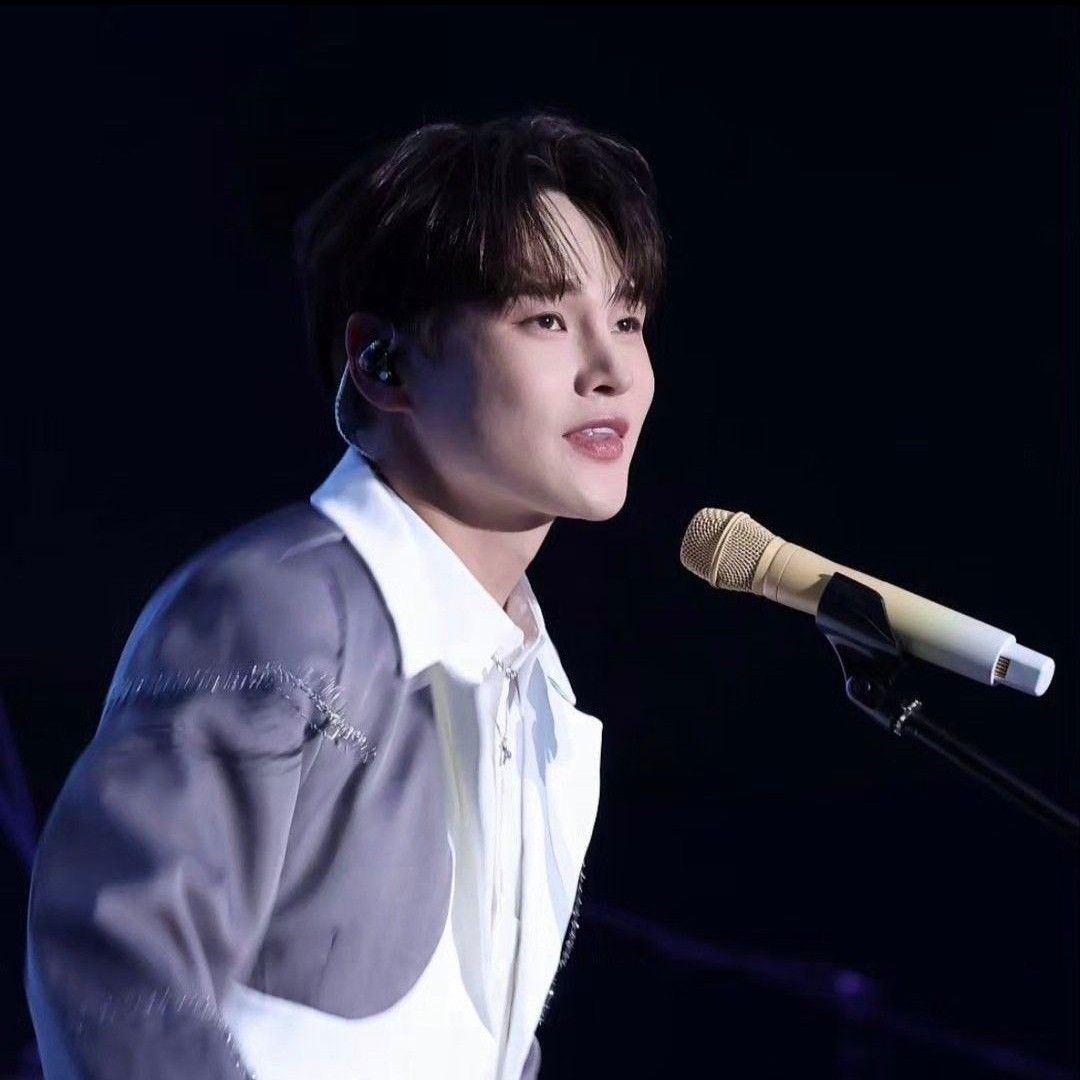 粉絲拍下的朴瑞鎮瞬間