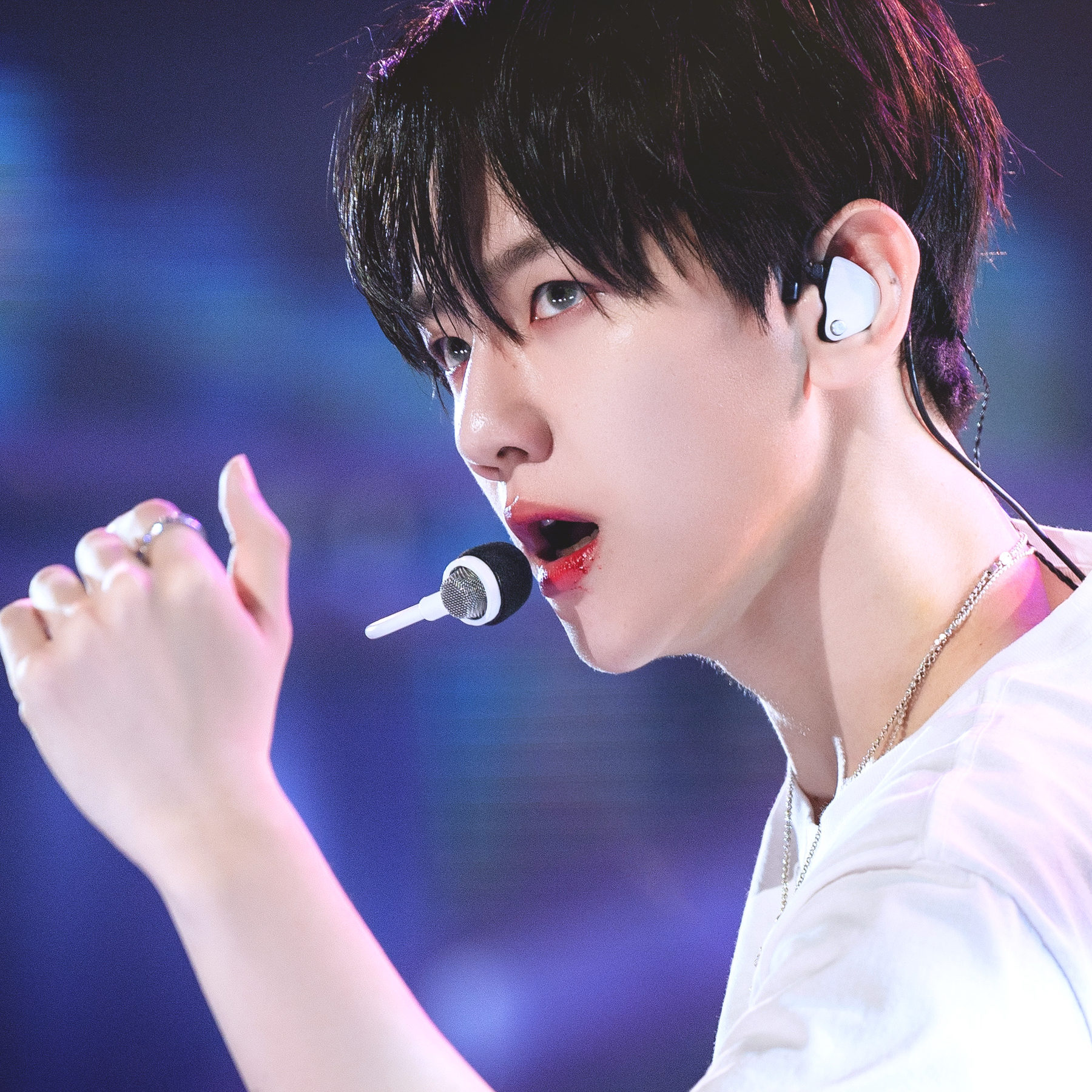 A moment captured by a fan of Baekhyun