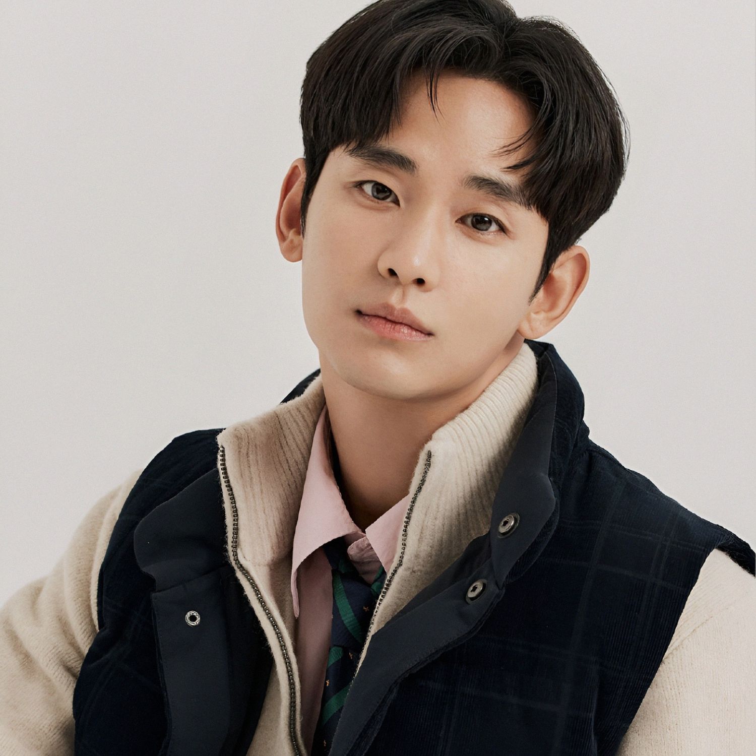 Recent activity shot of Kim Soohyun