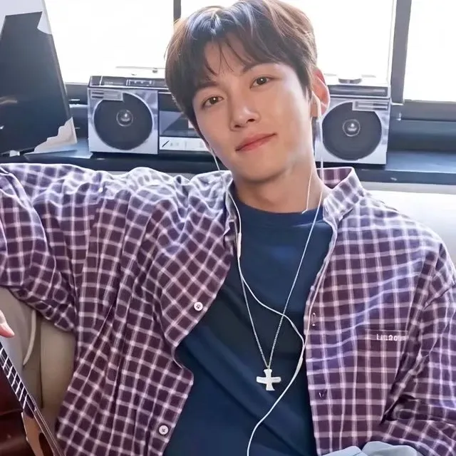 Latest photo of Ji Changwook
