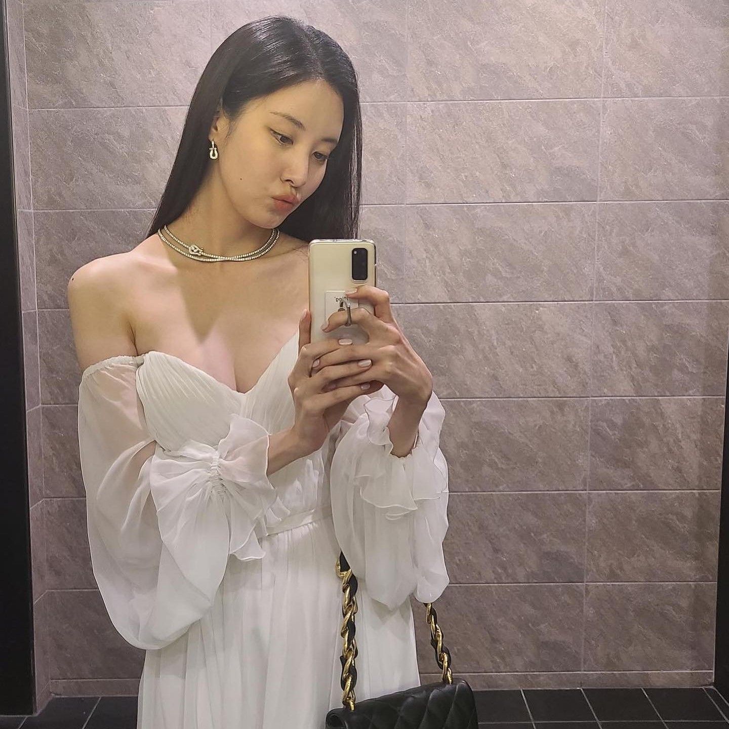 Behind-the-scenes cut of Seohyun