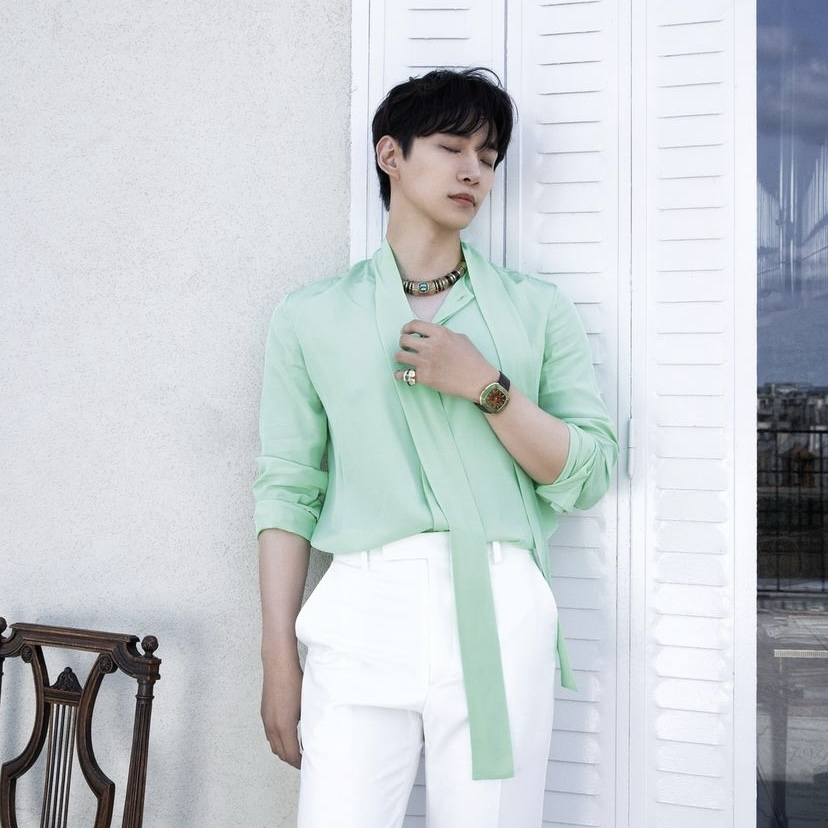 イ・ジュノの最近の活動ショット