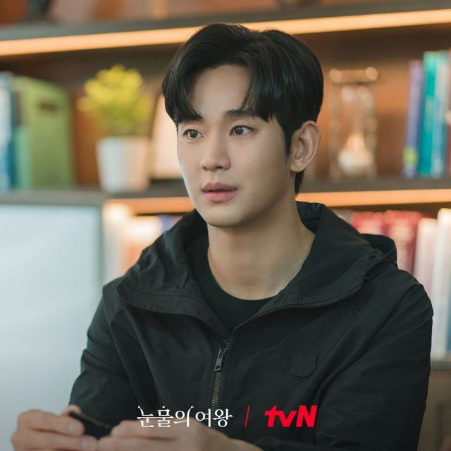 Behind-the-scenes cut of Kim Soohyun