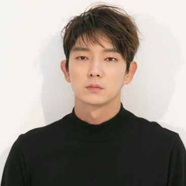 Latest photo of Lee Joongi