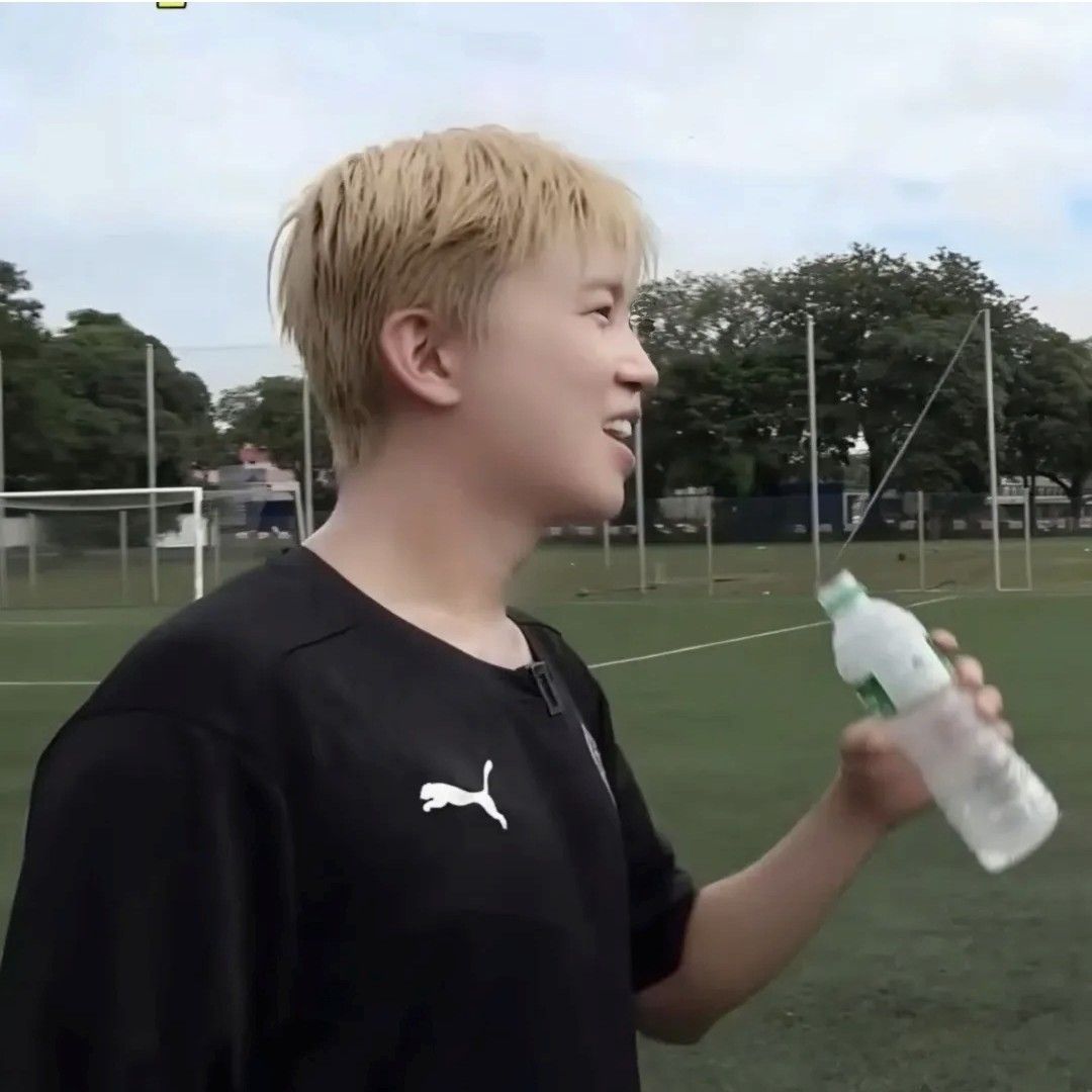 Foto kegiatan terbaru dari Lim Youngwoong