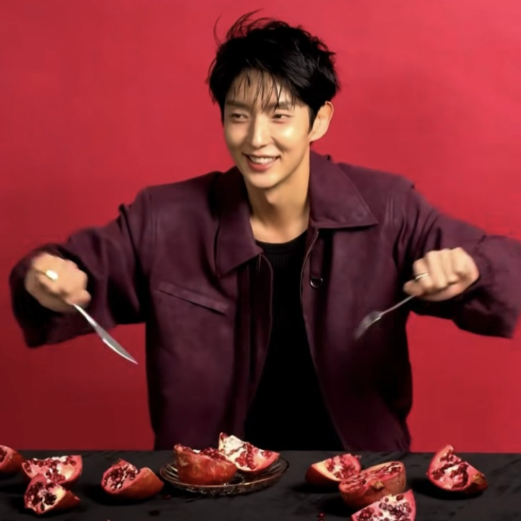 A moment captured by a fan of Lee Joongi