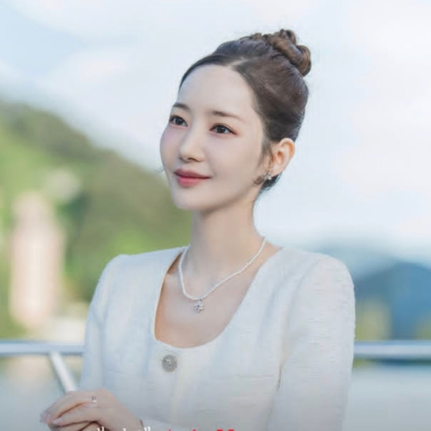 Behind-the-scenes cut of Park Minyoung