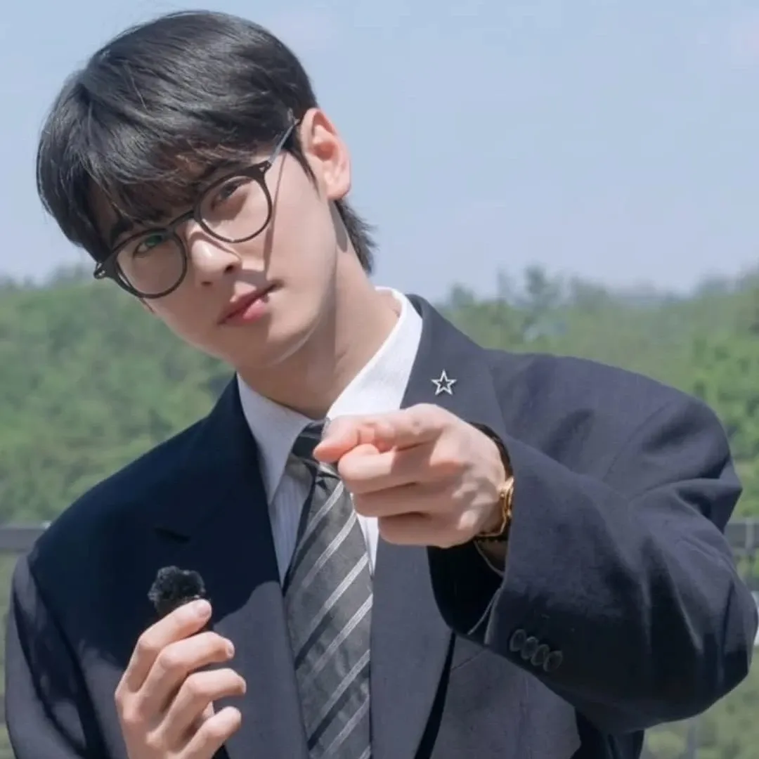 Cuplikan di balik layar dari Cha Eunwoo