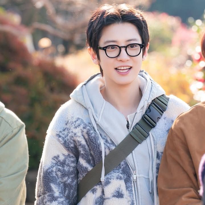 A moment captured by a fan of Chanyeol