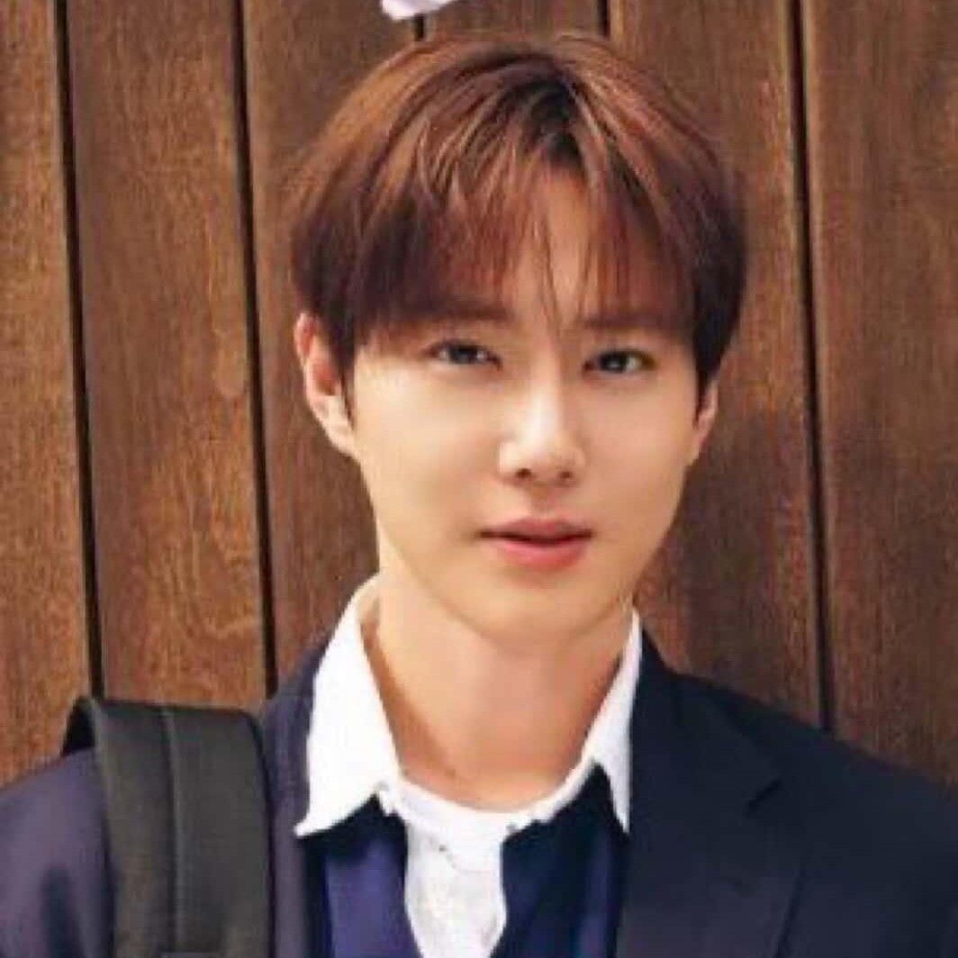 A moment captured by a fan of Suho